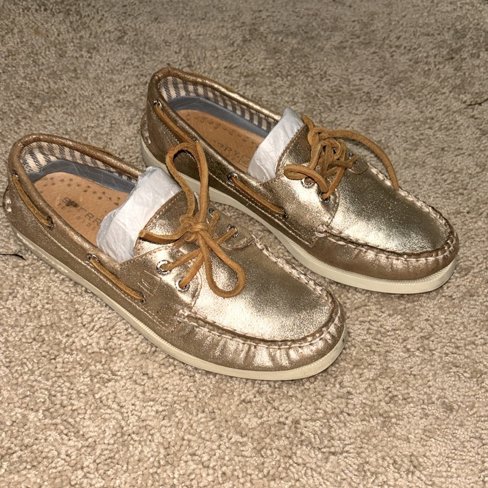 Sperry gold leather boat shoe loafers.